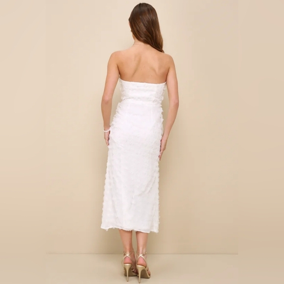NWOT Lulu's White 3D Floral Applique Strapless Midi Dress Size XL=14/16 - Picture 3 of 5